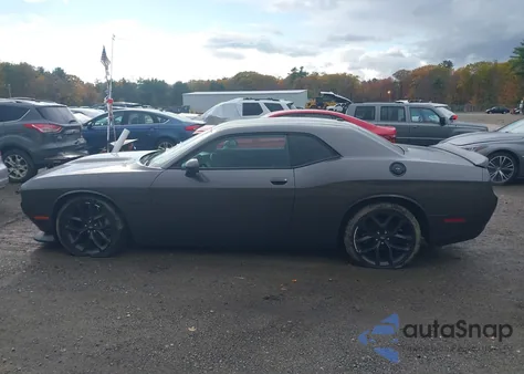 2022 Dodge Challenger R/T из США, поврежденный, VIN 2C3CDZBT1NH156231